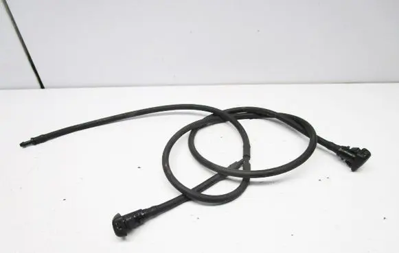 Hyundai Tucson TL Windshield washer spray nozzle 