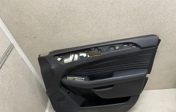 Mercedes-Benz ML W166 Front door card panel trim