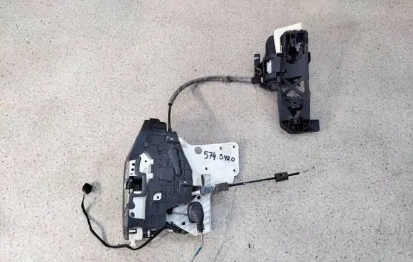 Mercedes-Benz S W221 Front door lock A2217205835AOP134 A2217205835