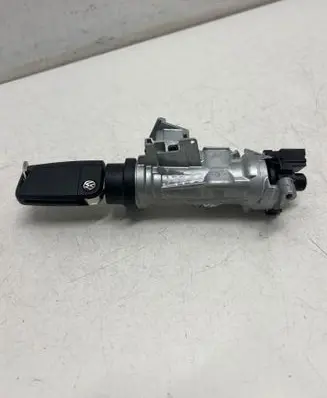 Volkswagen Golf Sportsvan Ignition lock 1K0905851 5Q1905865A
