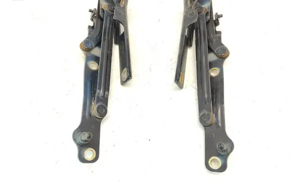 Hyundai Sonata Tailgate/trunk/boot hinge
