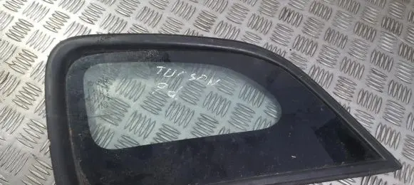 Hyundai Tucson JM Rear side window