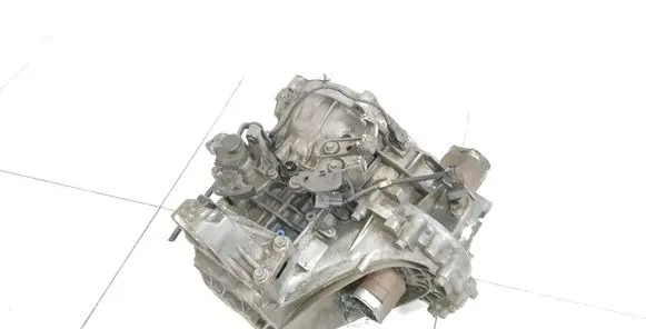 KIA Carens III Manual 5 speed gearbox WDW6 202929