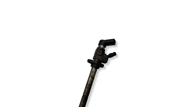 Volvo V50 Fuel injector 9657144580