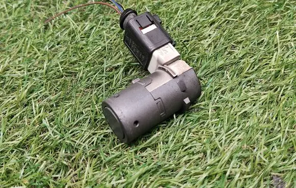 Audi A8 S8 D3 4E Parking PDC sensor 7H0919275
