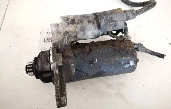 Volkswagen Touran I Starter motor