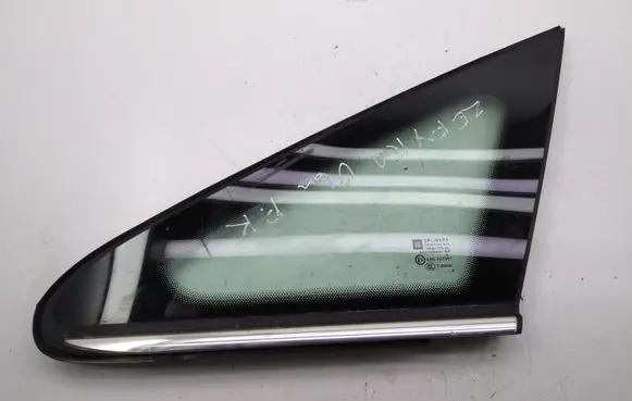 Opel Zafira B Front triangle window/glass 