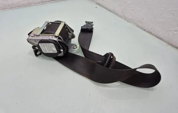 Opel Astra J Front seatbelt 13297085
