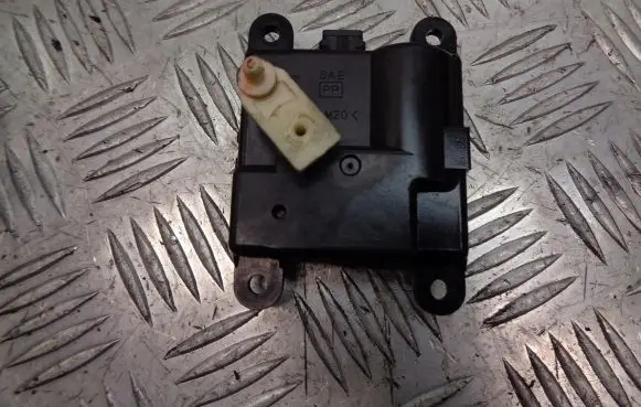 Nissan Primera A/C air flow flap actuator/motor 