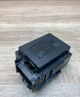 Volkswagen PASSAT B6 Ignition lock 3C0905843M 33303301