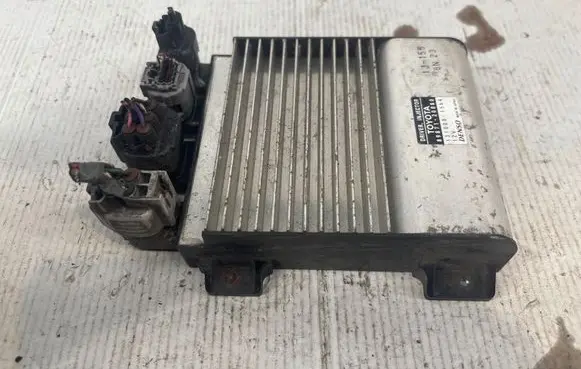 Toyota Avensis T270 Fuel injection control unit/module 8987120080 1310001564