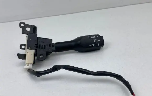 Toyota Prius+ (ZVW40) Cruise control stalk 18A174
