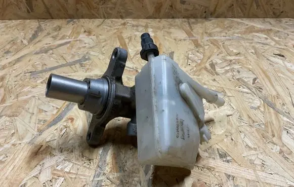 Ford C-MAX II Master brake cylinder