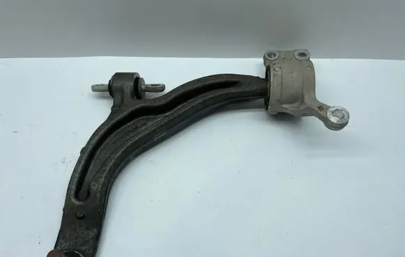 Front lower control arm/wishbone