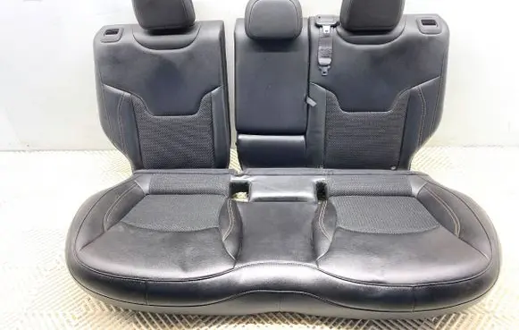 Jeep Compass Second row seats 