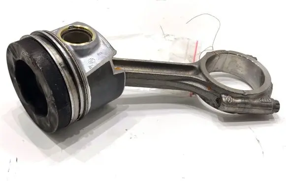 Volkswagen Transporter - Caravelle T6 Piston with connecting rod 04LA