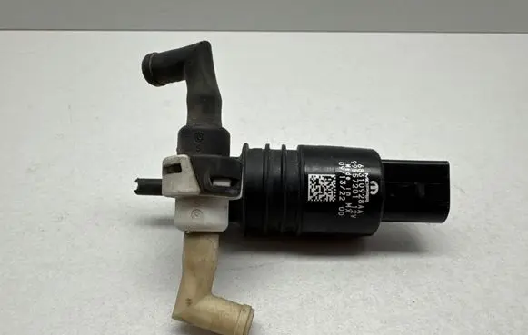 Chrysler Pacifica Windscreen/windshield washer pump 68310928AA 99557201
