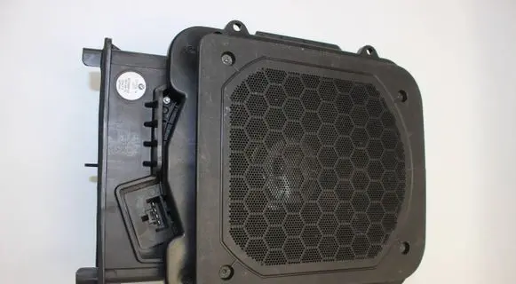 BMW X1 F48 F49 Subwoofer speaker 9275996 16014910 554013
