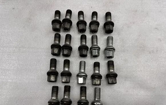 Audi A8 S8 D4 4H Nuts/bolts 4M0