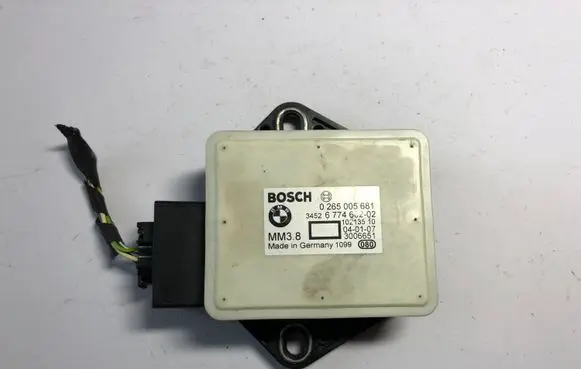 BMW 5 E60 E61 ESP acceleration yaw rate sensor 6774602 3452677460202 0265005681