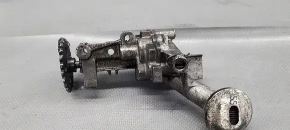 Renault Megane II Oil pump 