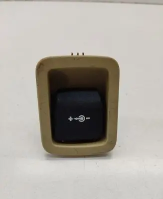 BMW 5 E60 E61 Cigarette lighter 7050364 51477050364 521070