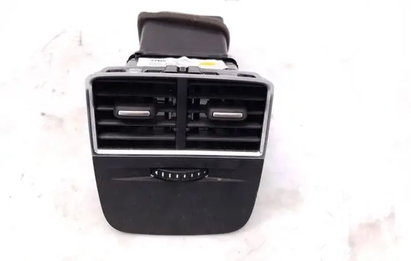Audi A3 S3 8V Rear air vent grill 8V0819203 8V0857042