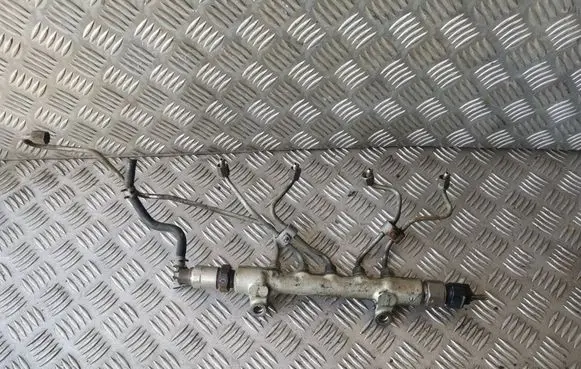 Toyota Corolla Verso AR10 Fuel main line pipe 8945860010