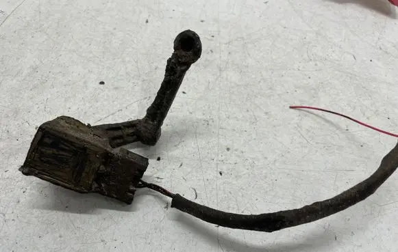Headlight/headlamp level sensor