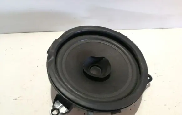 Volvo V70 Front door speaker