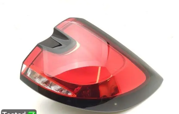 Chrysler Pacifica Rear/tail lights 640000003801