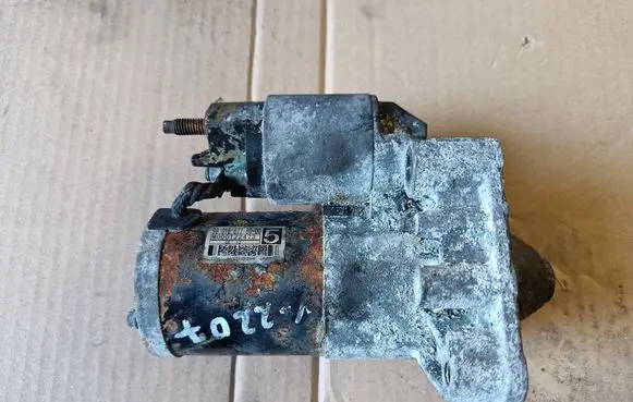 Citroen C4 I Starter motor 9801667780 M000T22473
