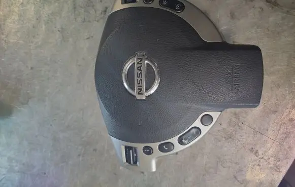 Nissan Qashqai+2 Steering wheel airbag 98510BR26D