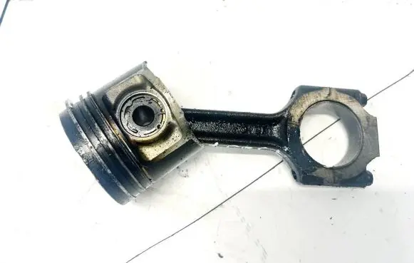 Fiat Croma Piston with connecting rod