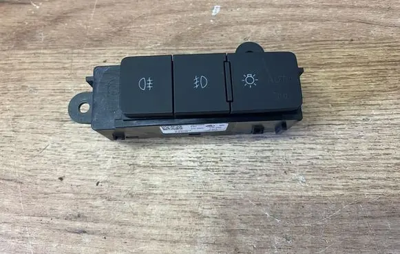Skoda Octavia Mk4 Light switch 5E8941501A