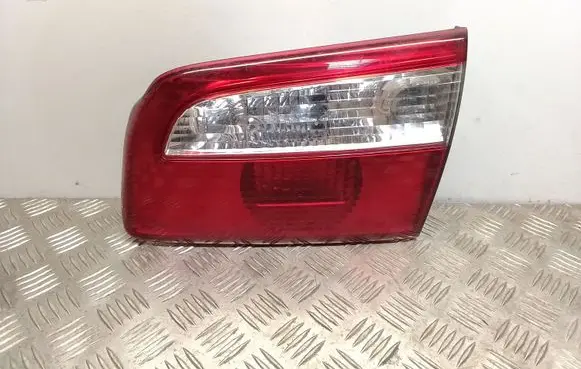 Mazda 626 Tailgate rear/tail lights P0662