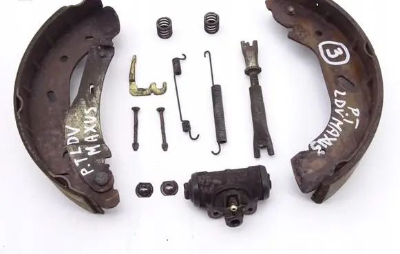 LDV Maxus Handbrake/parking brake pads 
