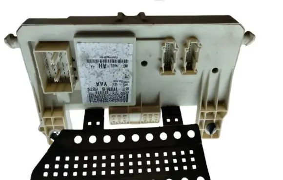Ford Focus Fuse module 4m5t14a073