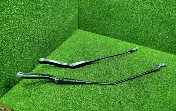 Renault Trafic III (X82) Front wiper blade arm 288810103R 288864419R