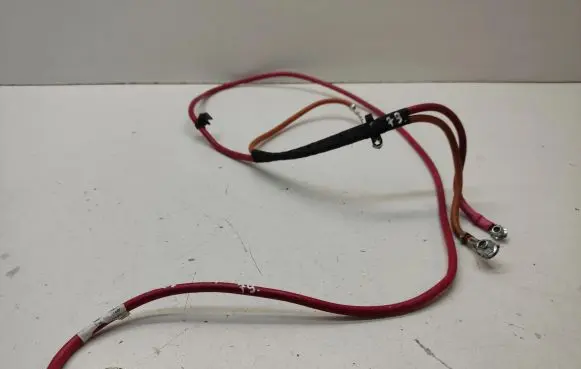 Mercedes-Benz ML W164 Positive cable (battery)