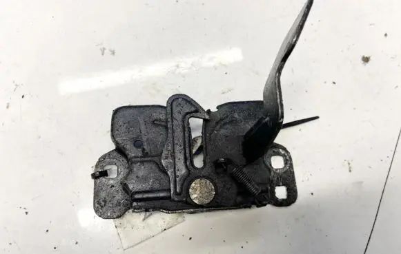 Engine bonnet/hood lock/catch