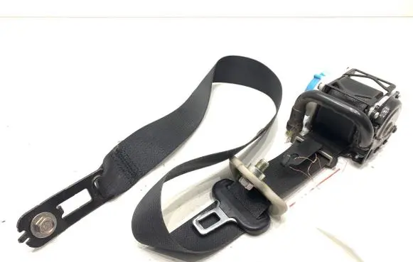 Mazda 3 II Front seatbelt