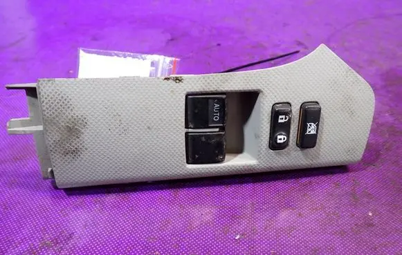 Toyota Yaris Quarter vent window switch 74232-0D110