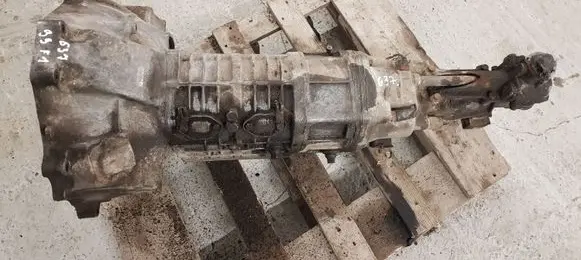 Manual 5 speed gearbox