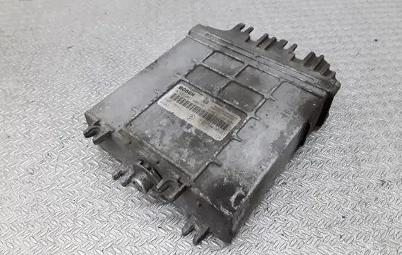 Renault Scenic I Engine control unit/module 0281001809 7700110647