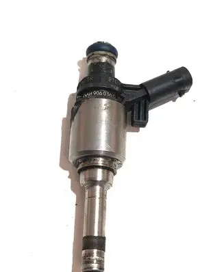 Audi A5 8T 8F Fuel injector 06H906036G