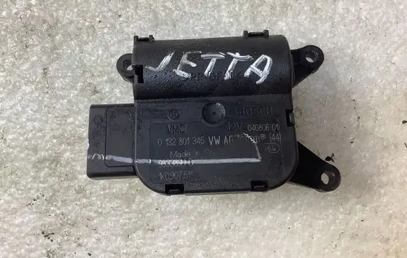 Volkswagen Jetta V Air flap motor/actuator 0132801345 1K0907511