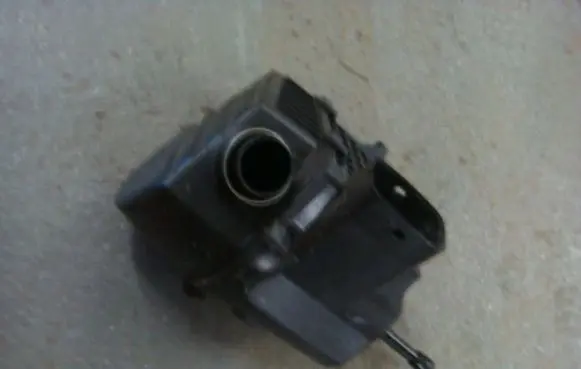 Audi A1 Air filter cleaner box bracket assembly 