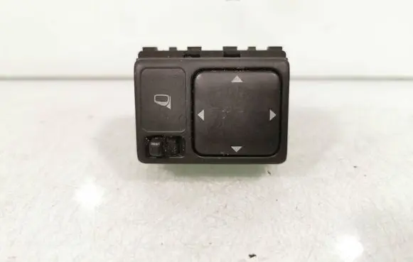 Nissan X-Trail T30 Wing mirror switch
