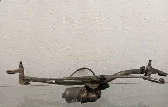 Audi A4 S4 B7 8E 8H Front wiper linkage and motor 8E1955023D 3397020697